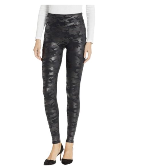 SPANX Faux Leather Camo Leggings Size XS - Picture 2 of 12